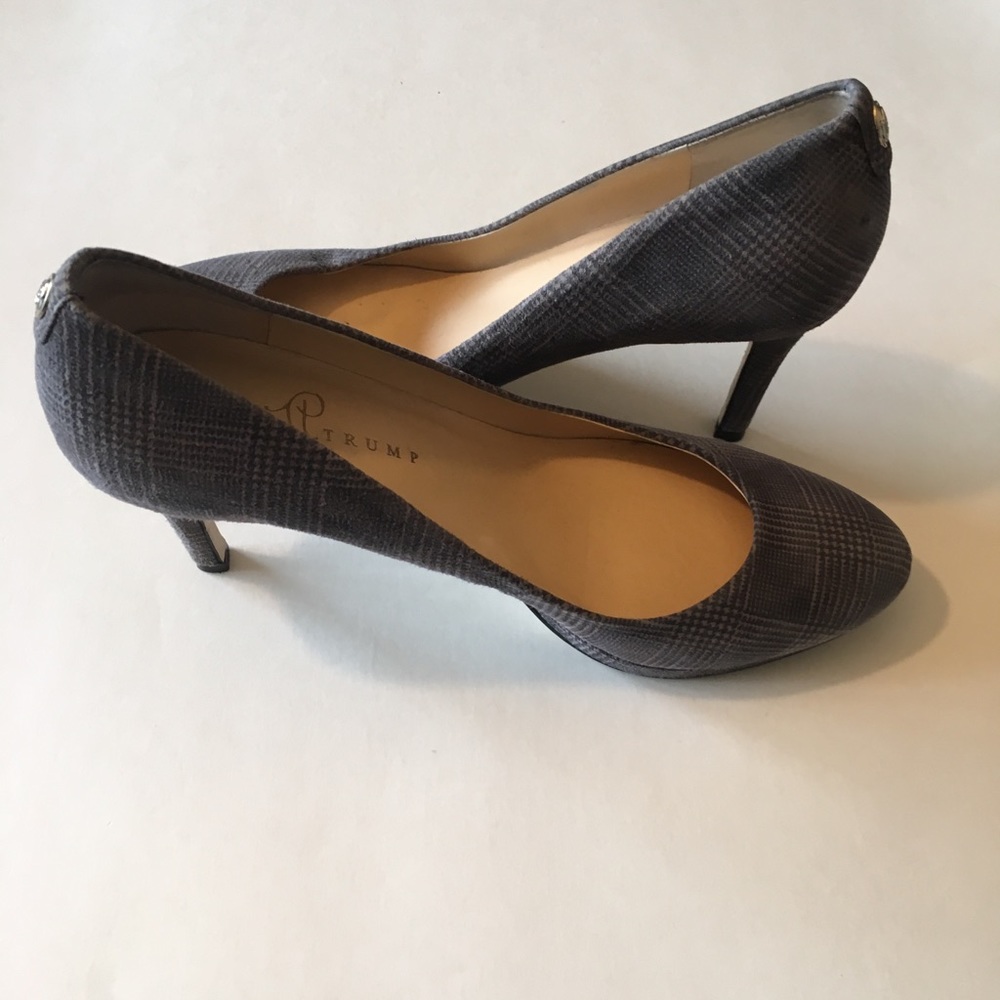Ivanka Trump Fabric/ Leather Heels
